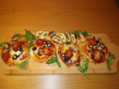Mini Fathead Chorizo & Mushrooms Pizzas Ready to be eaten 4