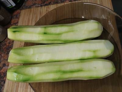 Peel the zucchini and wash Cognac Chestnut Mushrooms on Floating Zucchini with Asparagus