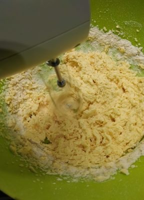Mix to incorporate the coconut flour into the mixture Lemon and Custard Cake