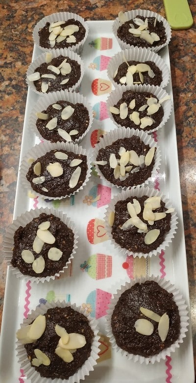 Sprinkle a few almond flakes on top of them and refrigerate them for a couple of hours Peanut Butter Chocolate Cupcakes