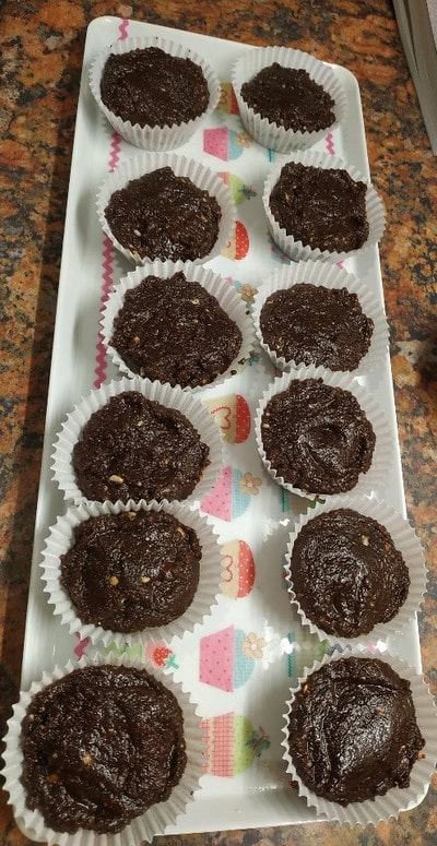 With a teaspoon pour the composition into cupcake paper cases or greased silicone cases Peanut Butter Chocolate Cupcakes