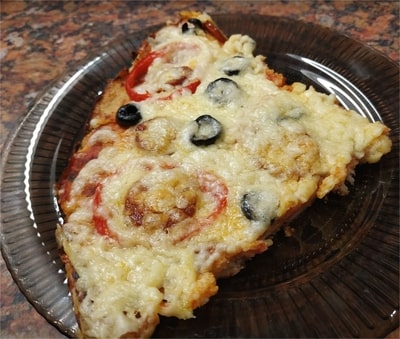 Cauliflower Base Pizza presentation