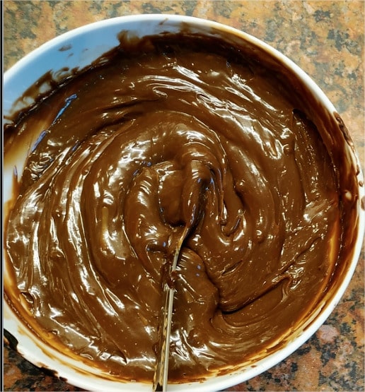 Bring to boil in bain-marie double boiler and stir the mixture until it becomes creamy Chocolate Kajmac Sauce