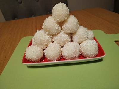 Add the balls to a tray or air tight container Homemade Raffaello Coconut Balls