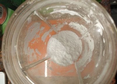 Powder the sweetener Homemade Raffaello Coconut Balls