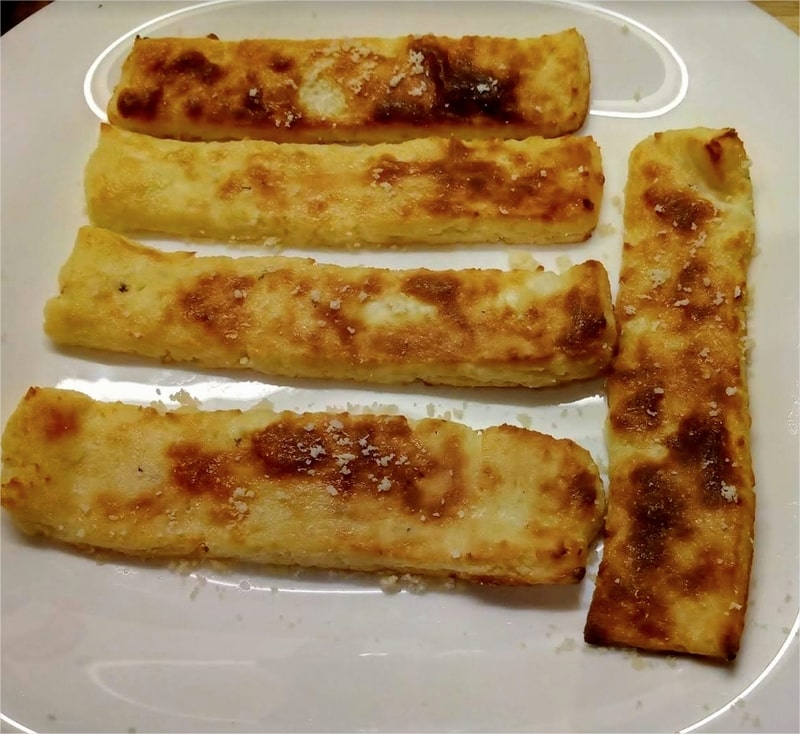 Ready Mozzarella Bread Sticks & Savoury Swirls