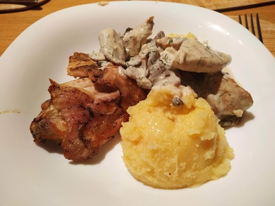 Polenta with Creamy mushrooms and chicken Classic Creamy Polenta (Mamaliga)