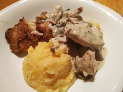 Polenta with Roasted chicken and creamy mushrooms Classic Creamy Polenta (Mamaliga)