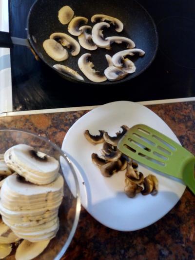 frying-mushrooms Mushrooms for Pizza