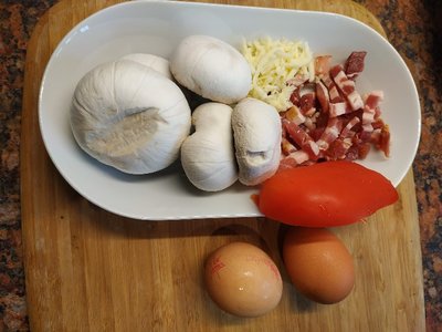all Ingredients for Pancetta, Mushrooms & Red Pepper Omelette